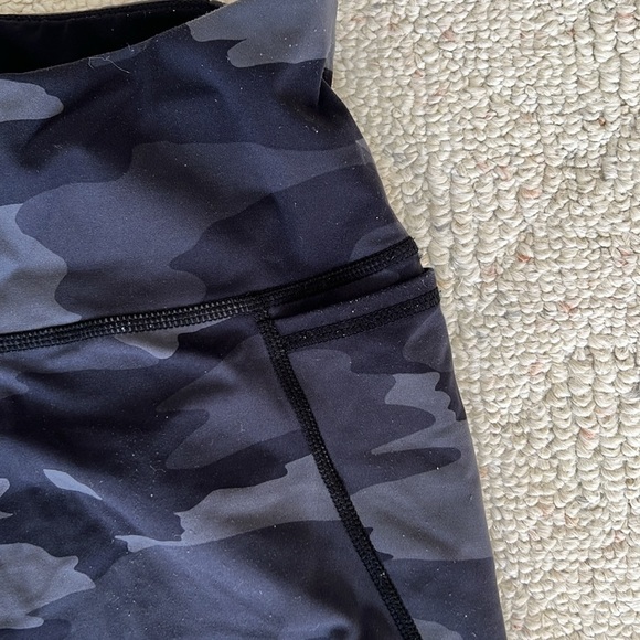 Sweaty Betty Power 7/8 Leggings Tights Black Grey Camo Print - Picture 4 of 6